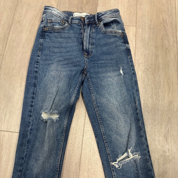 Stradivarius Tall Slim Fit Mom Jeans - Picture 2 of 3